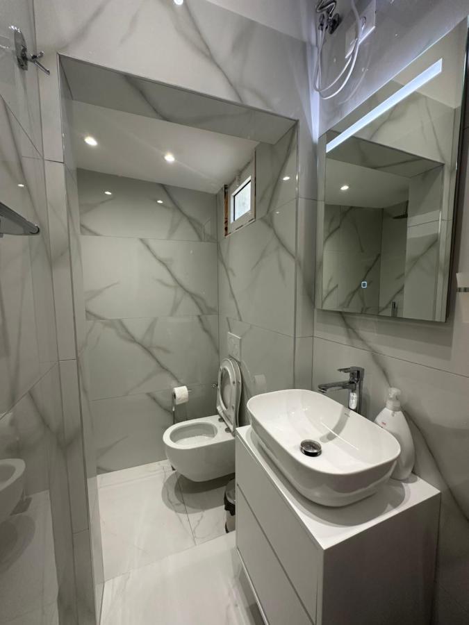Center Apartment ติรานา ภายนอก รูปภาพ