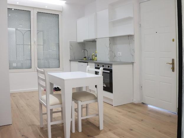 Center Apartment ติรานา ภายนอก รูปภาพ