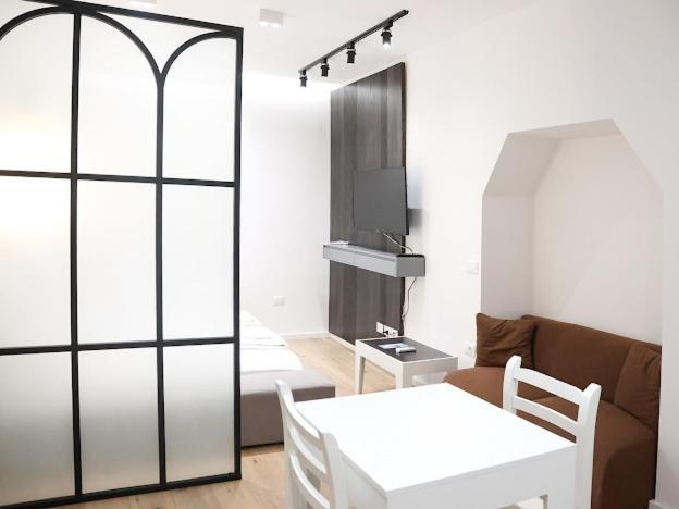 Center Apartment ติรานา ภายนอก รูปภาพ